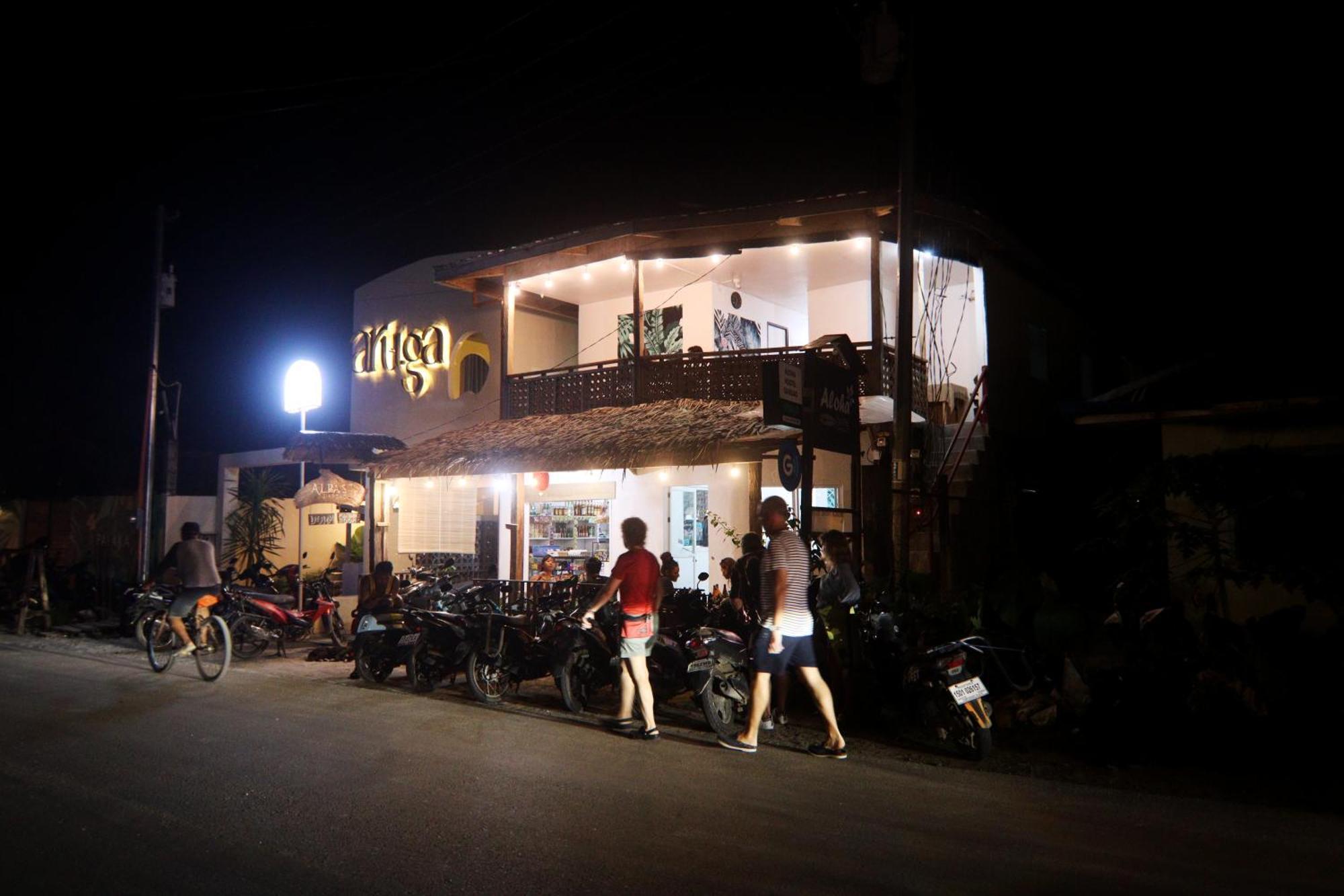 Aloha Hostel Siargao 제너럴 루나 외부 사진